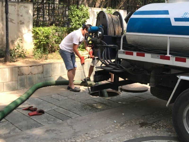 温州地区化粪池隔油池清理 环卫车抽粪 高压清洗管道